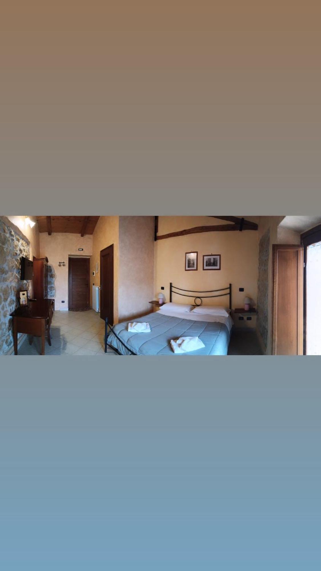 Villa La Fattoria Di Carlotta Maenza Exterior foto